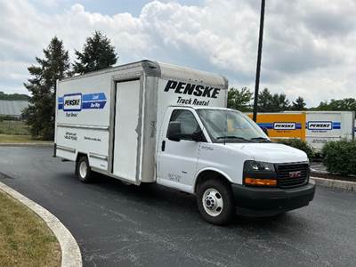 GMC G33903 Box Truck - 401HP, 6 Speed Automatic, Roll up Door