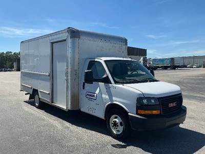 GMC G33903 Box Truck - 401HP, 6 Speed Automatic, Roll up Door