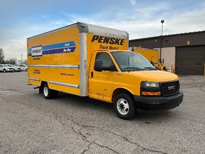 GMC G33903 Box Truck - 401HP, 6 Speed Automatic, Roll up Door