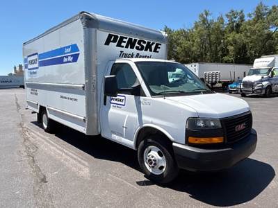 GMC G33903 Box Truck - 401HP, 6 Speed Automatic, Roll up Door