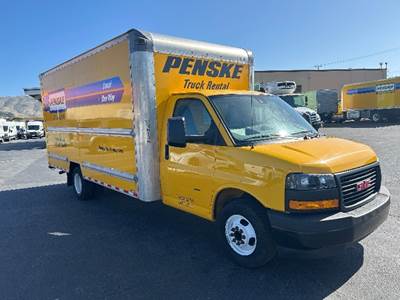 GMC G33903 Box Truck - 401HP, 6 Speed Automatic, Roll up Door