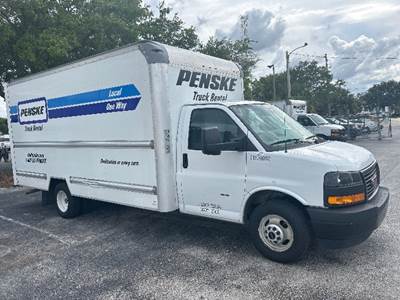GMC G33903 Box Truck - 401HP, 6 Speed Automatic, Roll up Door