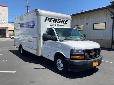 GMC G33903 Box Truck - 401HP, 6 Speed Automatic, Roll up Door