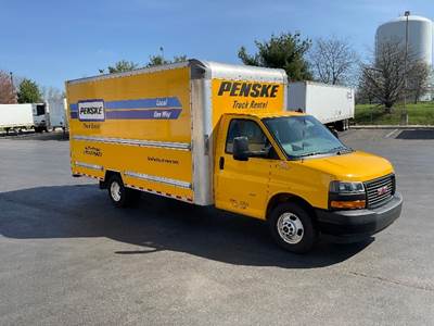 GMC G33903 Box Truck - 341HP, 6 Speed Automatic, Roll up Door