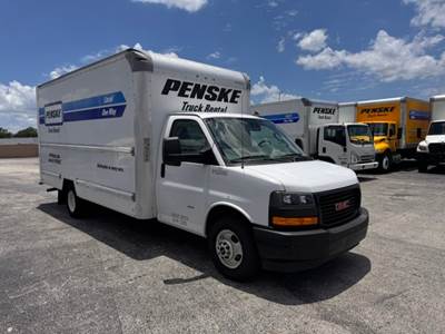 GMC G33903 Box Truck - 401HP, 6 Speed Automatic, Roll up Door