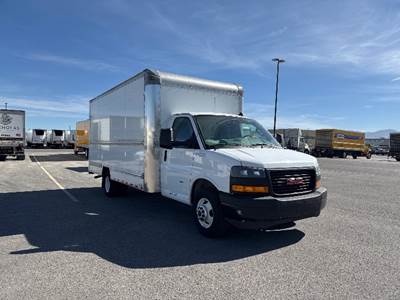 GMC G33903 Box Truck - 401HP, 6 Speed Automatic, Roll up Door