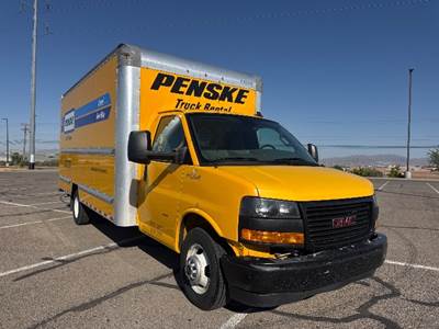 GMC G33903 Box Truck - 401HP, 6 Speed Automatic, Roll up Door