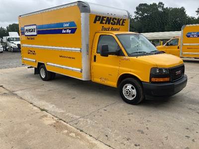 GMC G33903 Box Truck - 401HP, 6 Speed Automatic, Roll up Door