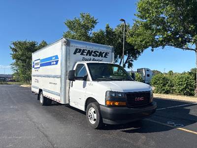 GMC G33903 Box Truck - 401HP, 6 Speed Automatic, Roll up Door