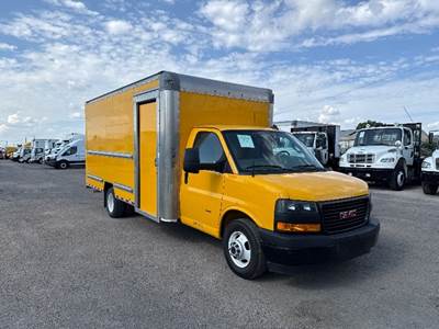 GMC G33903 Box Truck - 401HP, 6 Speed Automatic, Roll up Door