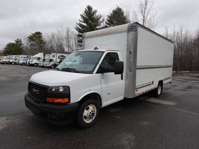 GMC G33903 Box Truck - 401HP, 6 Speed Automatic, Roll up Door