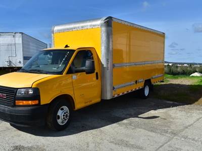 GMC G33903 Box Truck - 401HP, 6 Speed Automatic, Roll up Door