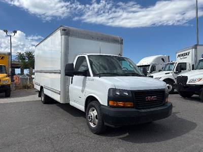 GMC G33903 Box Truck - 401HP, 6 Speed Automatic, Roll up Door