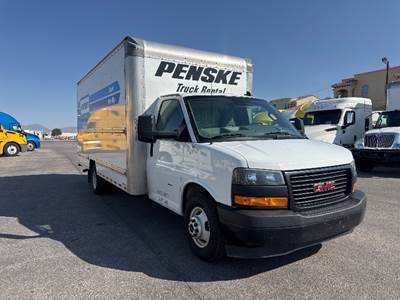 GMC G33903 Box Truck - 401HP, 6 Speed Automatic, Roll up Door
