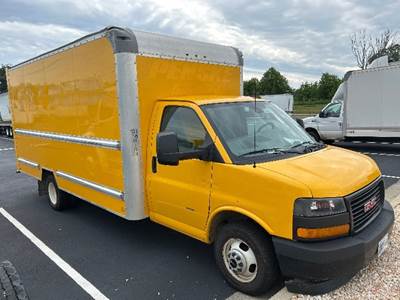 GMC G33903 Box Truck - 401HP, 6 Speed Automatic, Roll up Door