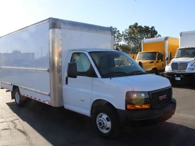 GMC G33903 Box Truck - 401HP, 6 Speed Automatic, Roll up Door