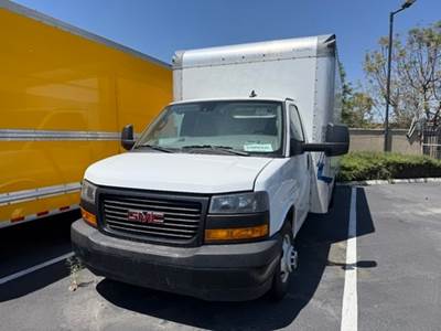 GMC G33903 Box Truck - 401HP, 6 Speed Automatic, Roll up Door