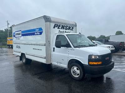 GMC G33903 Box Truck - 401HP, 6 Speed Automatic, Roll up Door
