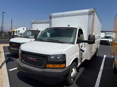 GMC G33903 Box Truck - 401HP, 6 Speed Automatic, Roll up Door