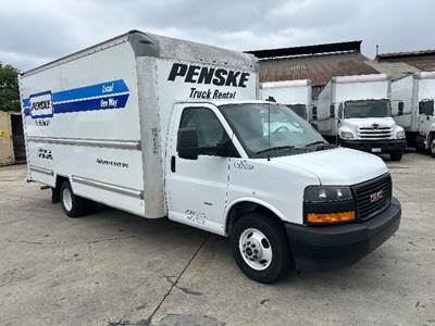 GMC G33903 Box Truck - 401HP, 6 Speed Automatic, Roll up Door