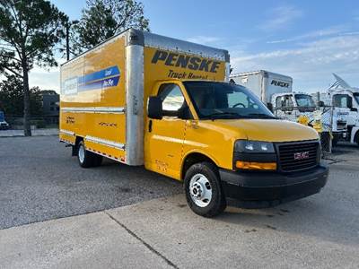 GMC G33903 Box Truck - 401HP, 6 Speed Automatic, Roll up Door