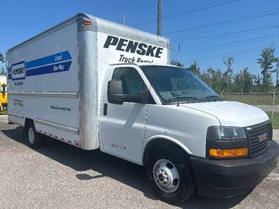 GMC G33903 Box Truck - 401HP, 6 Speed Automatic, Roll up Door