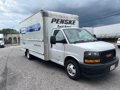 GMC G33903 Box Truck - 341HP, 6 Speed Automatic, Roll up Door