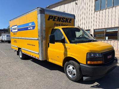 GMC G33903 Box Truck - 401HP, 6 Speed Automatic, Roll up Door