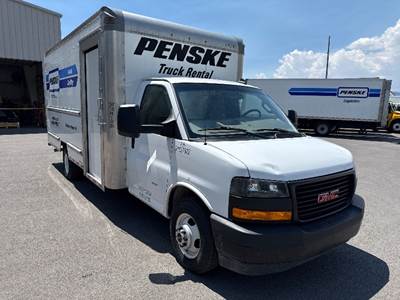 GMC G33903 Box Truck - 401HP, 6 Speed Automatic, Roll up Door