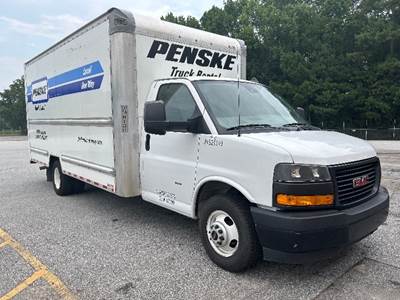 GMC G33903 Box Truck - 401HP, 6 Speed Automatic, Roll up Door
