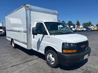 GMC G33903 Box Truck - 401HP, 6 Speed Automatic, Roll up Door