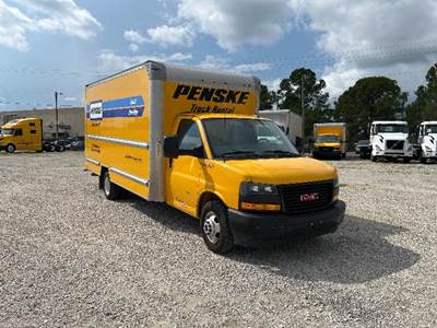 GMC G33903 Box Truck - 401HP, 6 Speed Automatic, Roll up Door