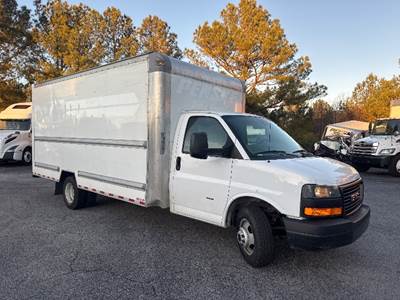 GMC G33903 Box Truck - 401HP, 6 Speed Automatic, Roll up Door