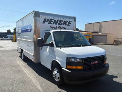 GMC G33903 Box Truck - 401HP, 6 Speed Automatic, Roll up Door