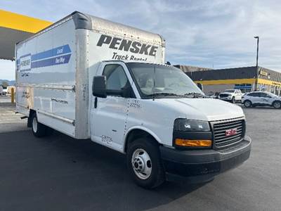GMC G33903 Box Truck - 401HP, 6 Speed Automatic, Roll up Door