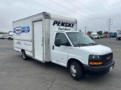 GMC G33903 Box Truck - 401HP, 6 Speed Automatic, Roll up Door