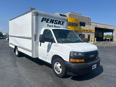 GMC G33903 Box Truck - 401HP, 6 Speed Automatic, Roll up Door