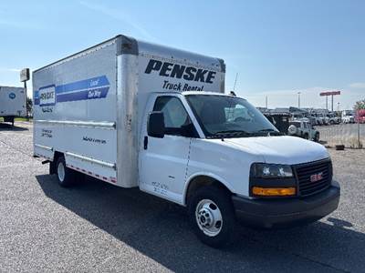 GMC G33903 Box Truck - 401HP, 6 Speed Automatic, Roll up Door