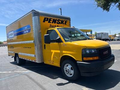GMC G33903 Box Truck - 401HP, 6 Speed Automatic, Roll up Door