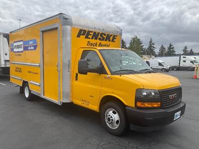 GMC G33903 Box Truck - 401HP, 6 Speed Automatic, Roll up Door