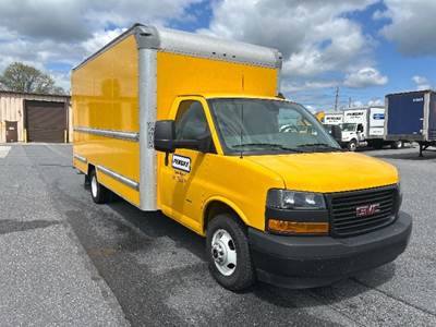 GMC G33903 Box Truck - 401HP, 6 Speed Automatic, Roll up Door