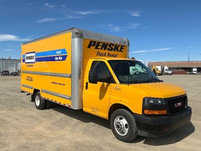 GMC G33903 Box Truck - 401HP, 6 Speed Automatic, Roll up Door