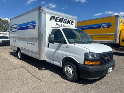 GMC G33903 Box Truck - 401HP, 6 Speed Automatic, Roll up Door