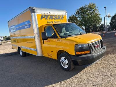 GMC G33903 Box Truck - 401HP, 6 Speed Automatic, Roll up Door