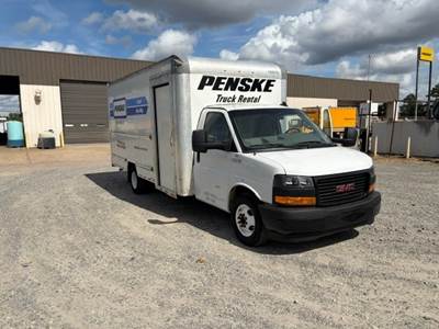 GMC G33903 Box Truck - 401HP, 6 Speed Automatic, Roll up Door