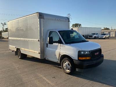 GMC G33903 Box Truck - 401HP, 6 Speed Automatic, Roll up Door
