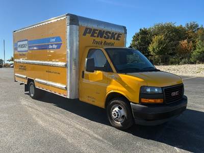 GMC G33903 Box Truck - 401HP, 6 Speed Automatic, Roll up Door