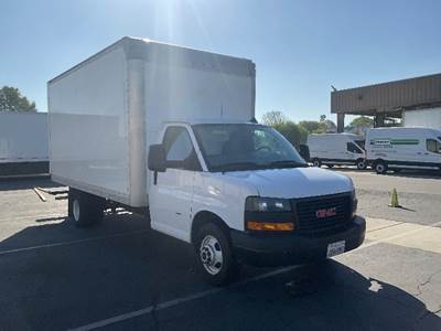 GMC G33903 Box Truck - 401HP, 6 Speed Automatic, Roll up Door