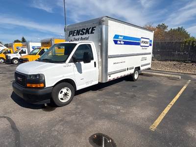 GMC G33903 Box Truck - 401HP, 6 Speed Automatic, Roll up Door