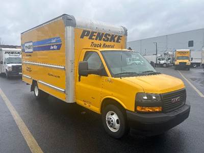 GMC G33903 Box Truck - 401HP, 6 Speed Automatic, Roll up Door